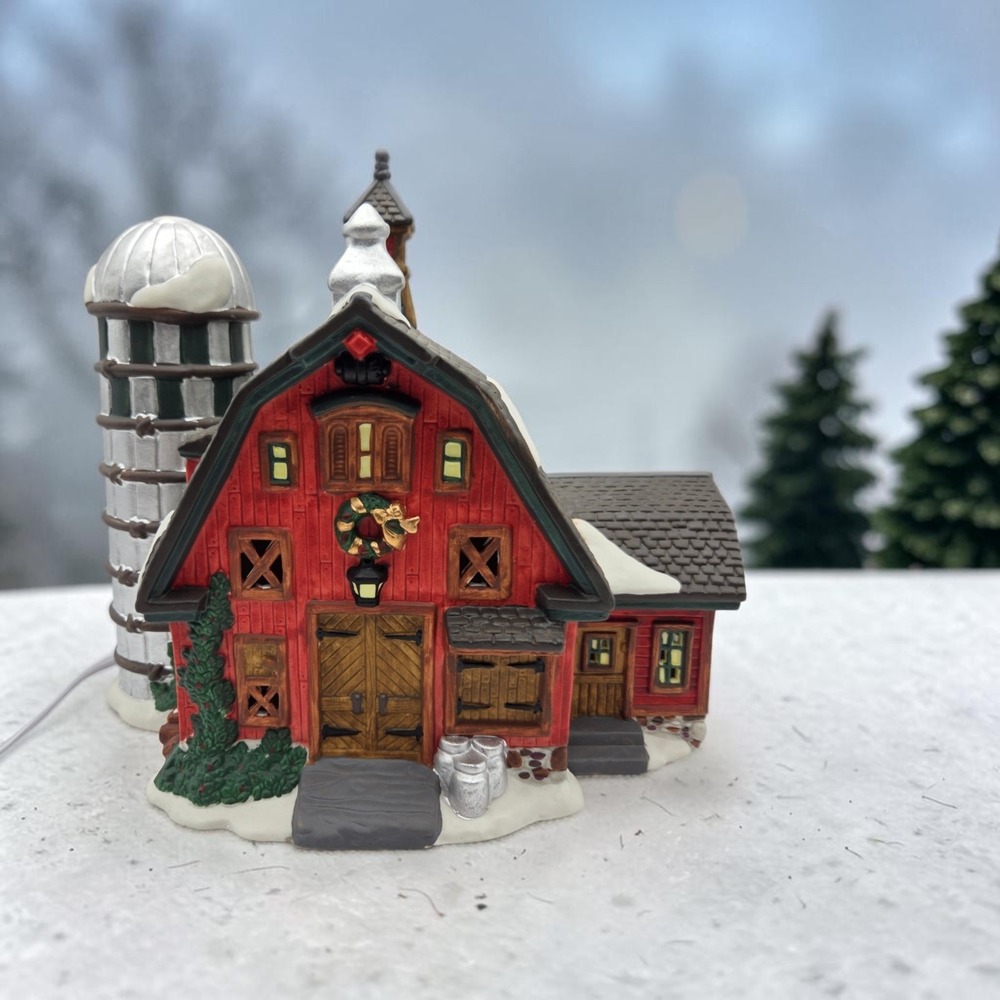 Vintage Dicken's Village O'Well Heartland Valley Village Red Barn With Silo  NEW